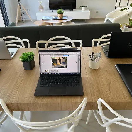 Gaia: Private Near Eurexpo & Airport Genas