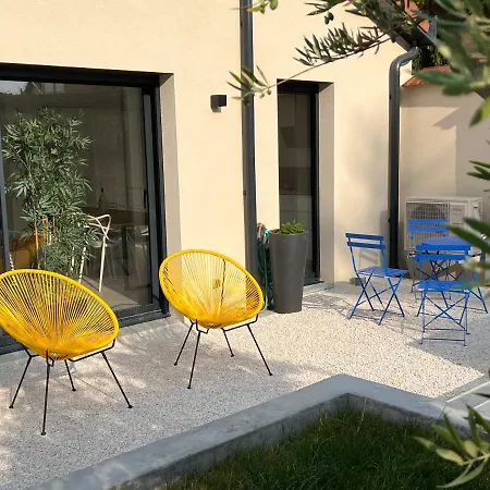 Gaia: Private Near Eurexpo & Airport *